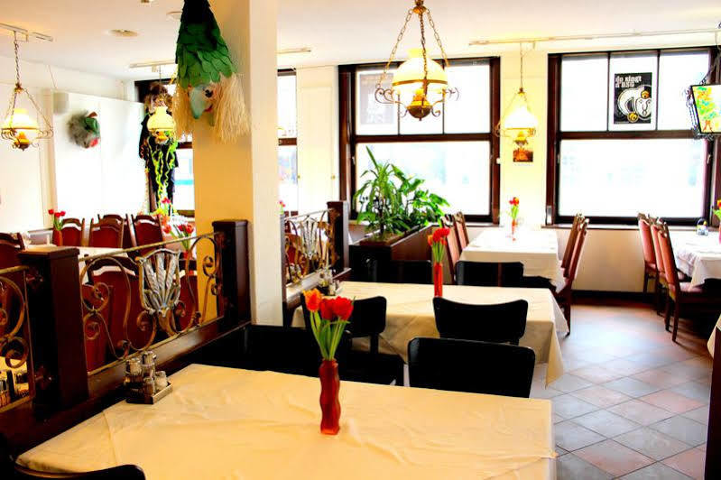 Hotel Rheinfelderhof 2*