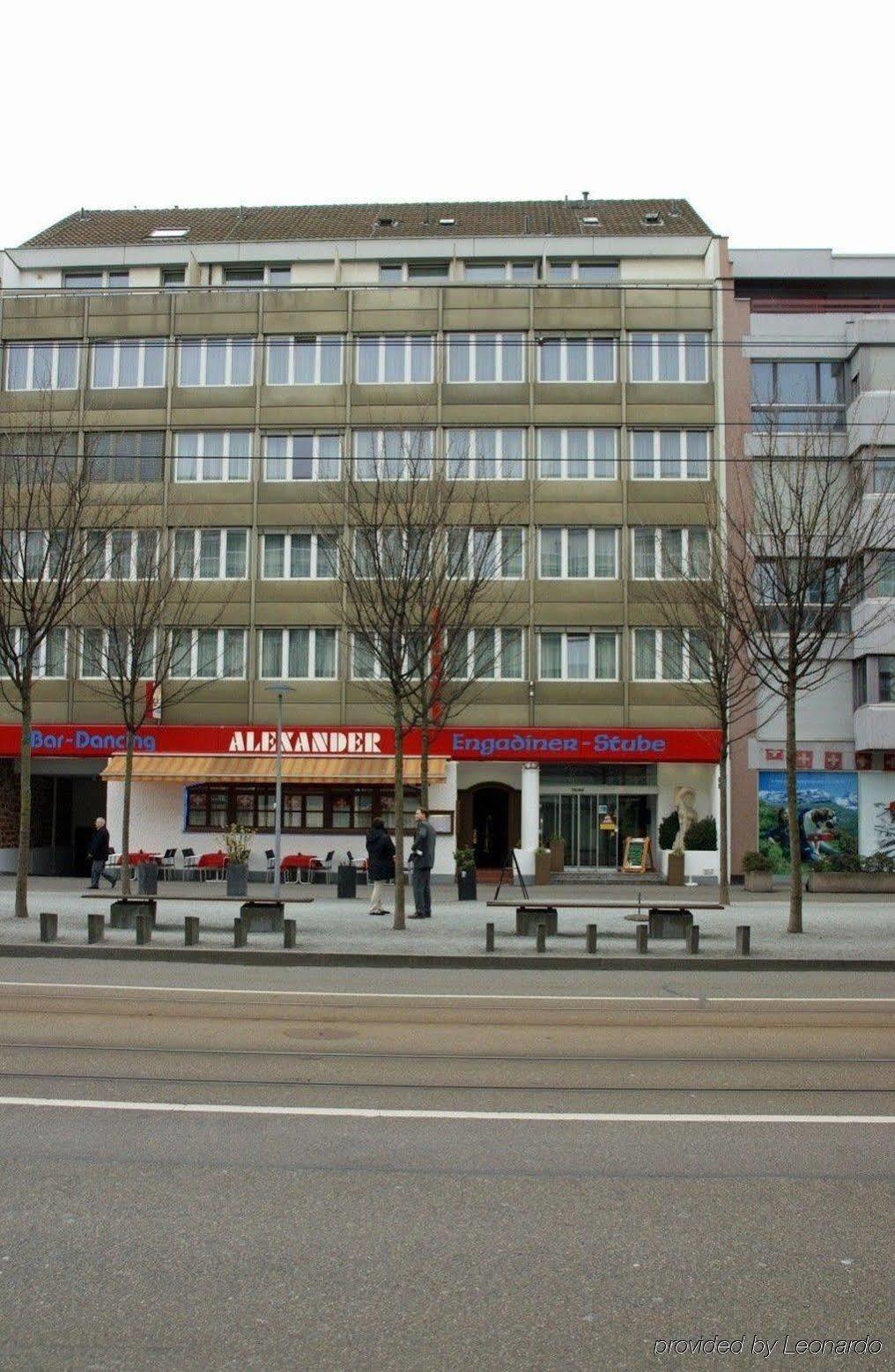 Budget Alexander Hotel 3*