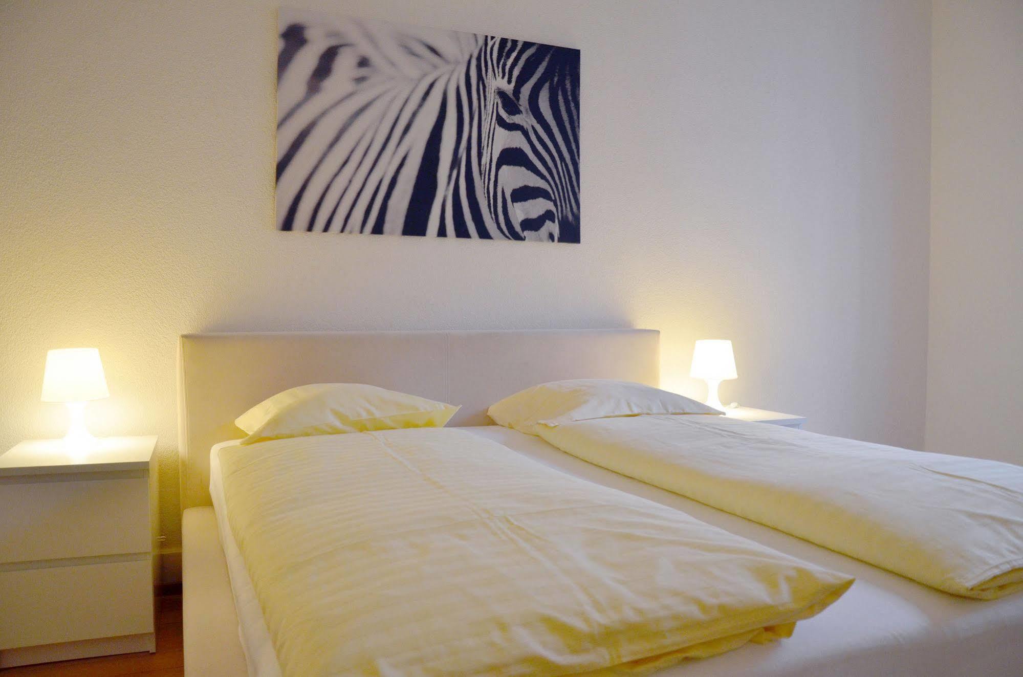 Rent A Landskronstrasse - Self Check-in Basel
