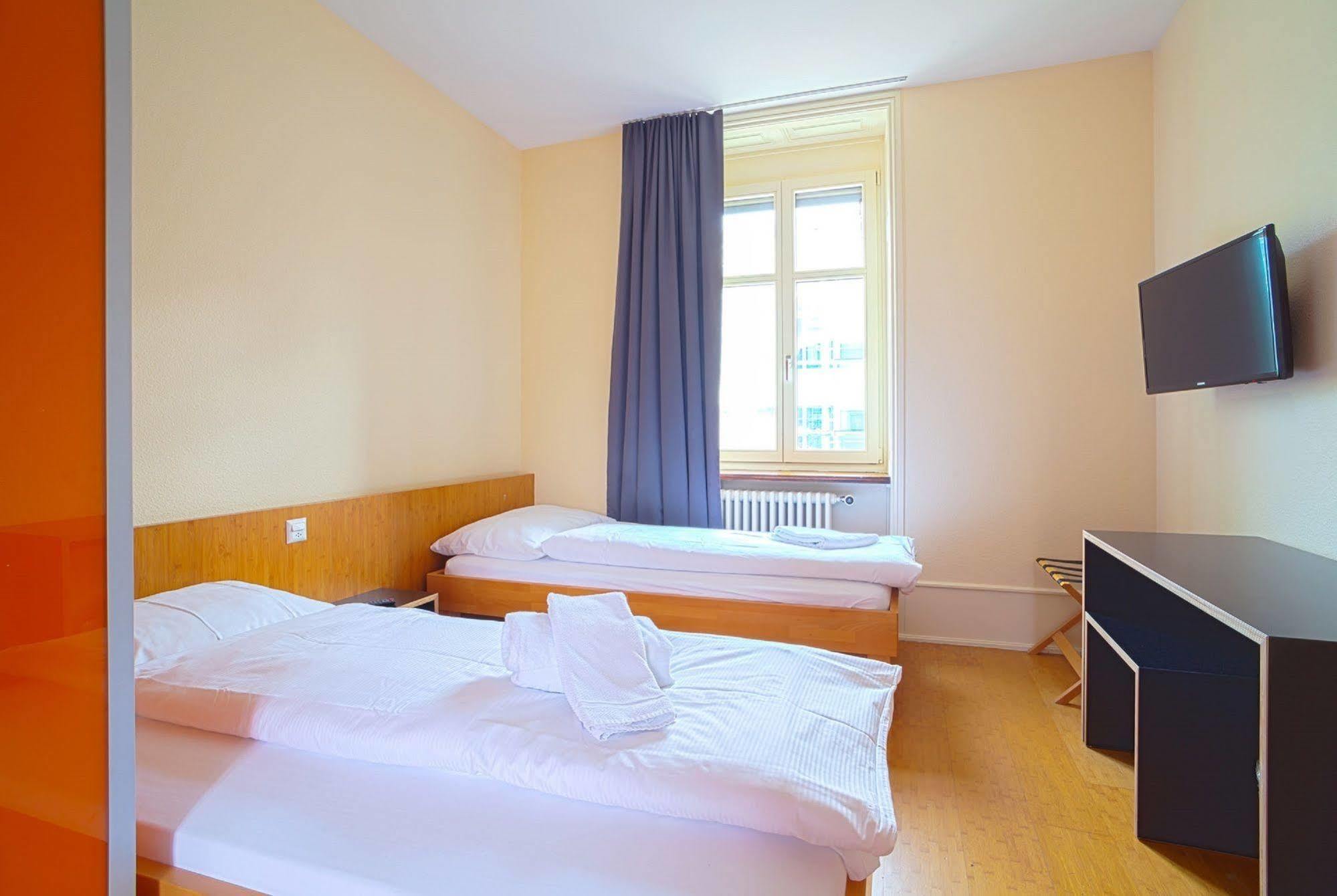 Easyhotel - Self Service And Self Check-in Hotel Basileia