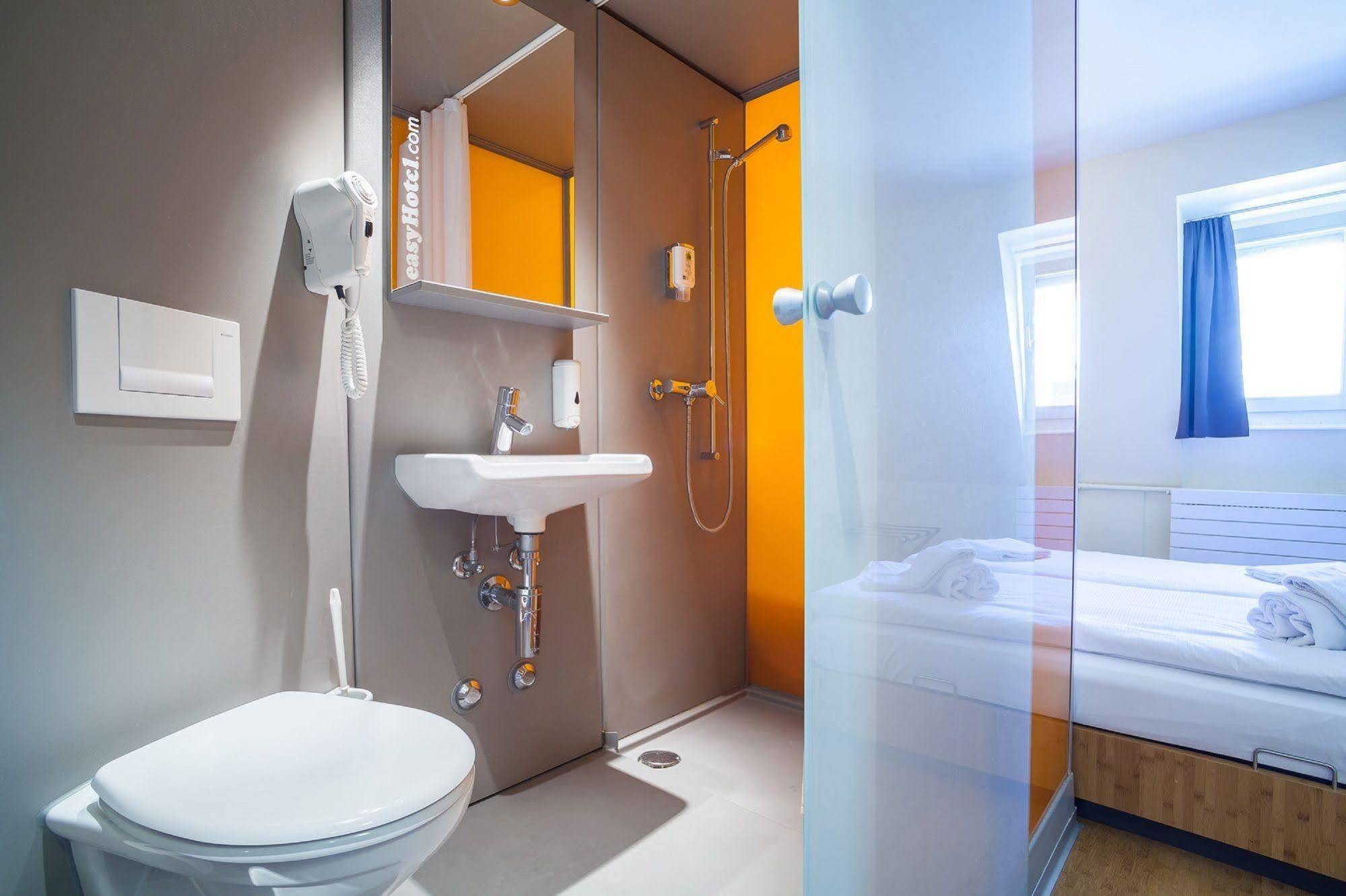 Hotel Easyhotel - Self Service And Self Check-in *