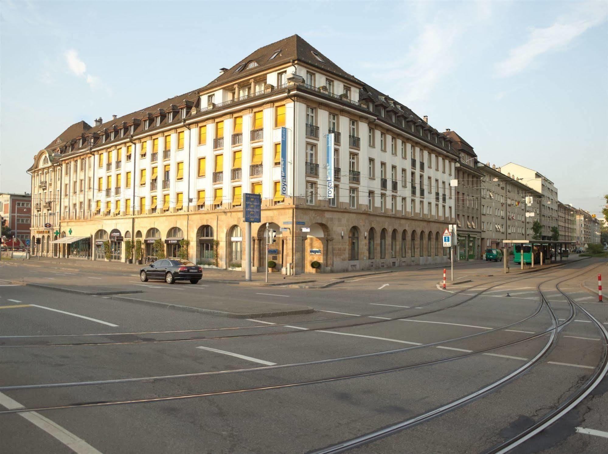 Royal - Urban Living Otel Basel