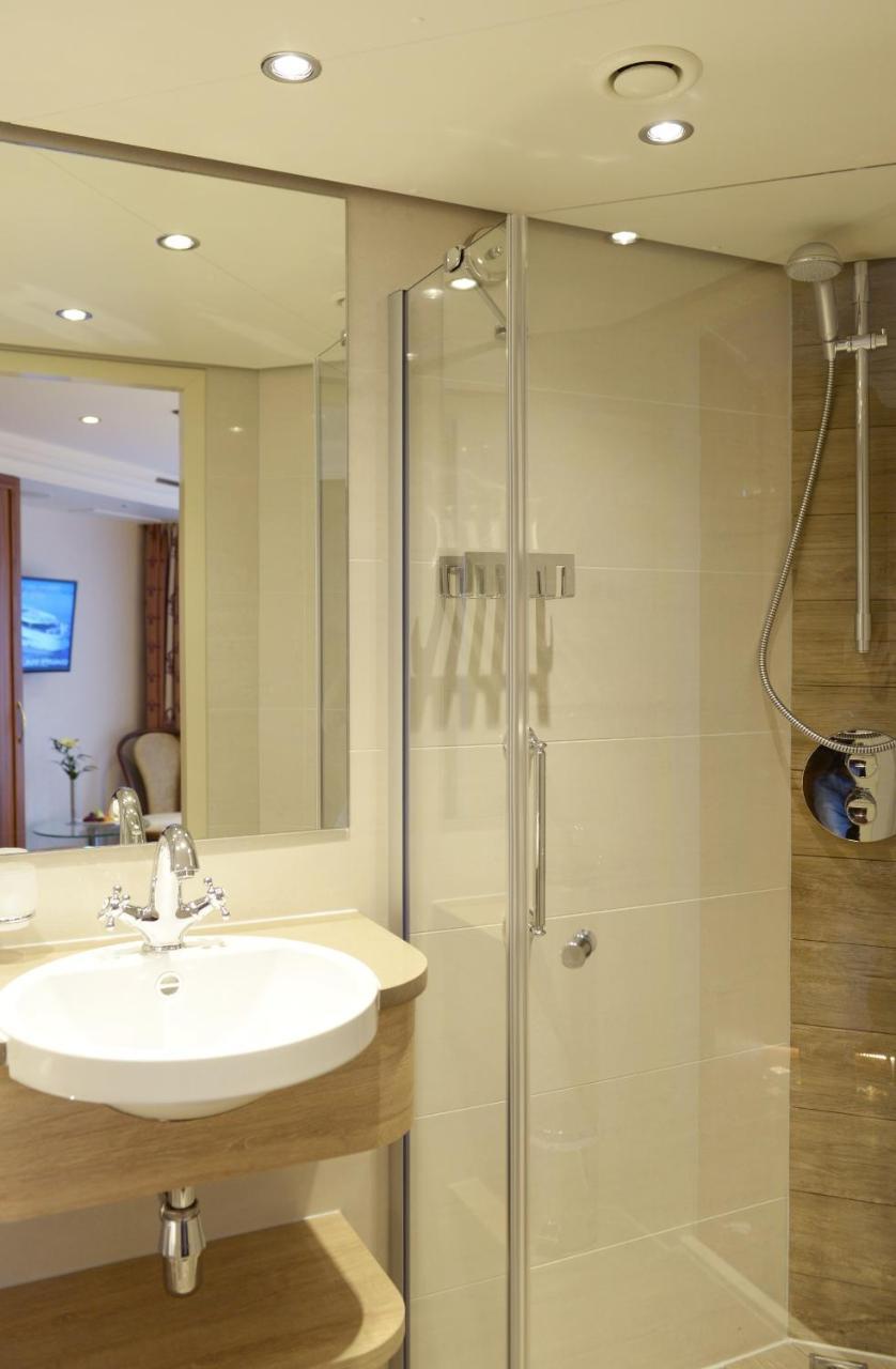 Regis Hotelschiff 4 * Basel