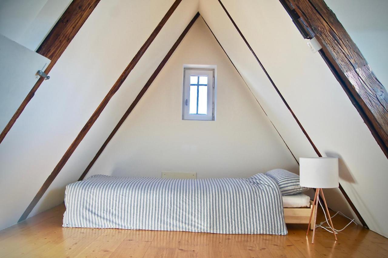 In Swiss Spalenberg University Loft Apartment *
