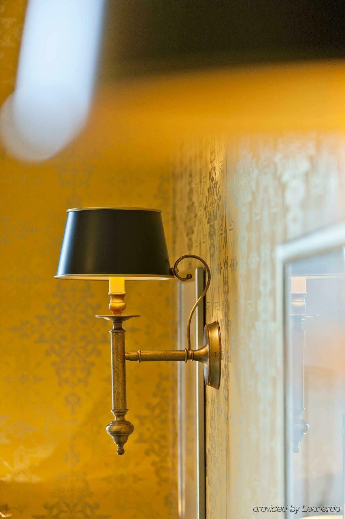Grand Les Trois Rois Hotel