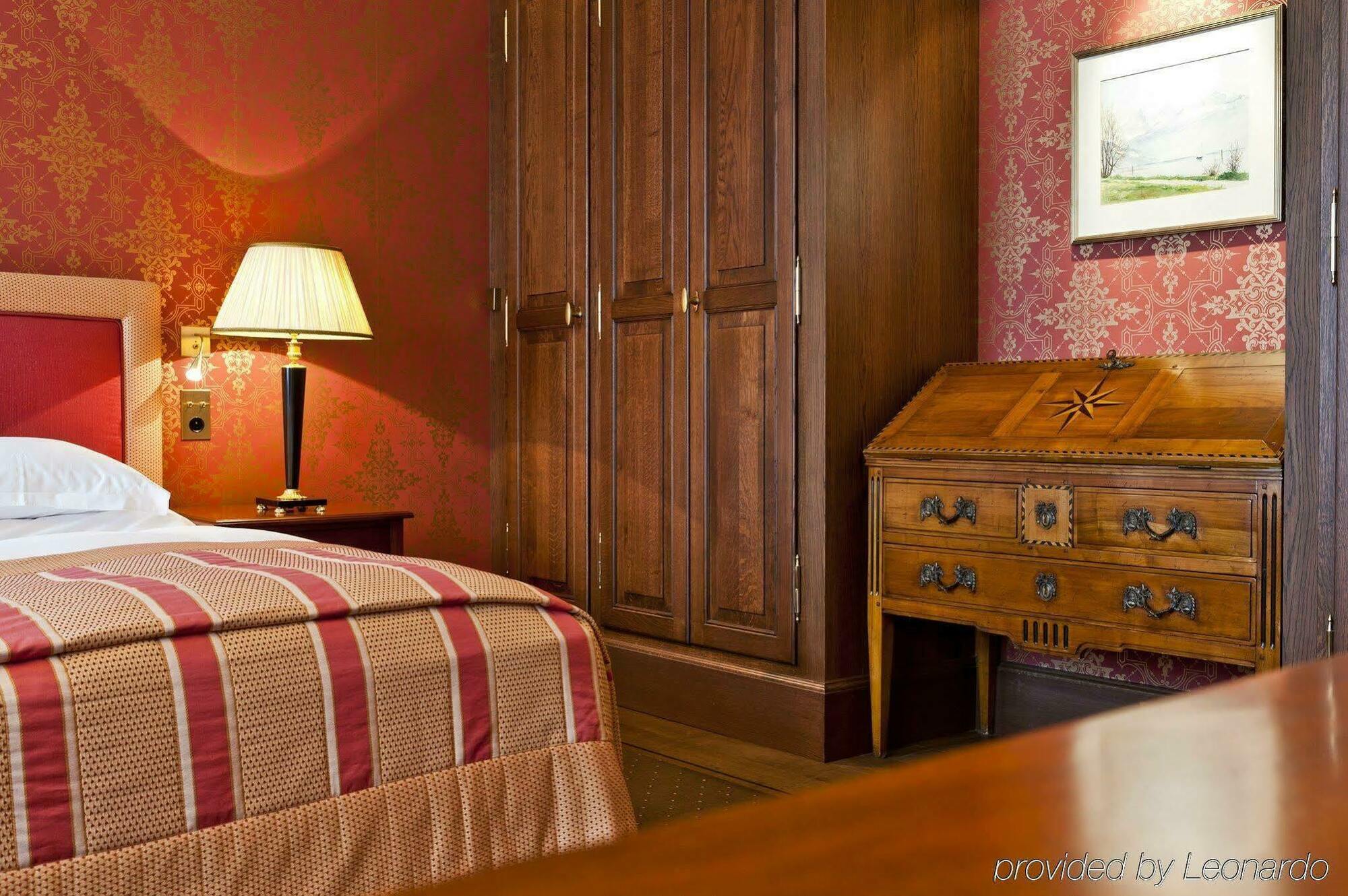 Grand Les Trois Rois 5* Basel