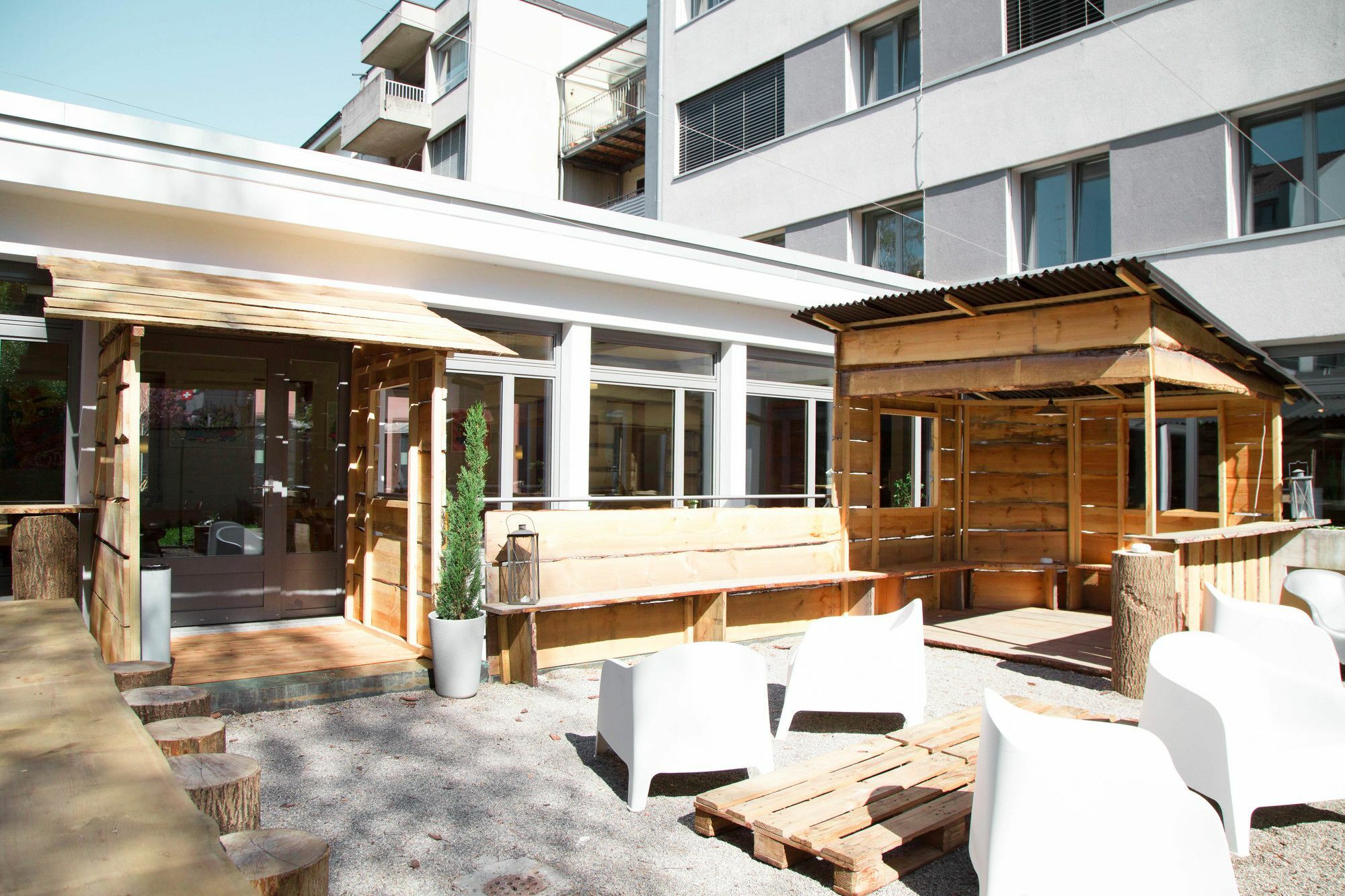 By Hyve Hotel