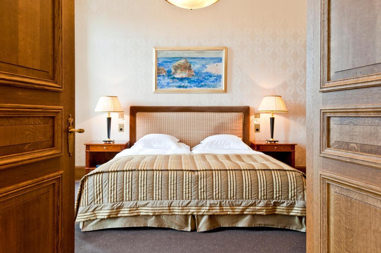 Grand Les Trois Rois 5*