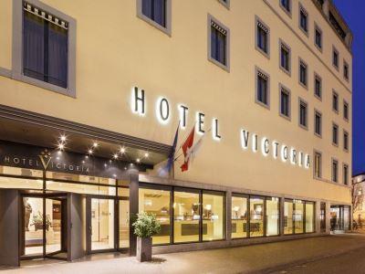 Victoria 4*