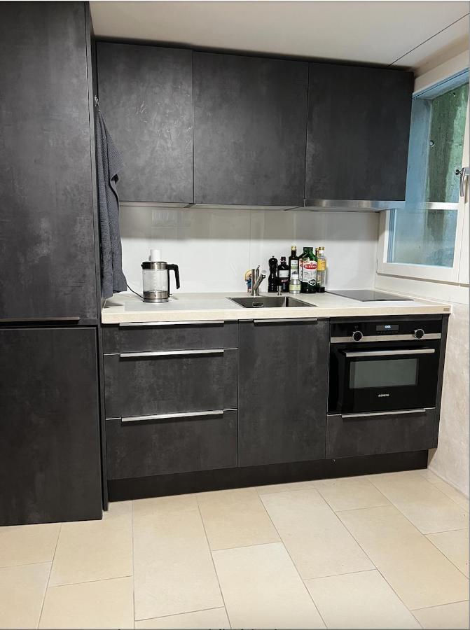 Appartement Cozy New Flat 40sqm, Onfront Busstation, 10min To Centre *