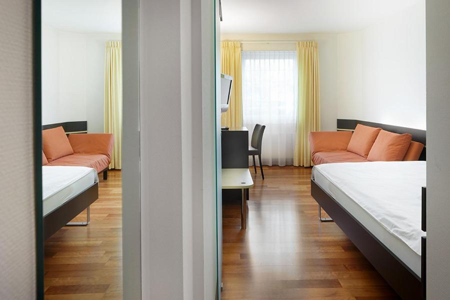 Du Commerce Hotel