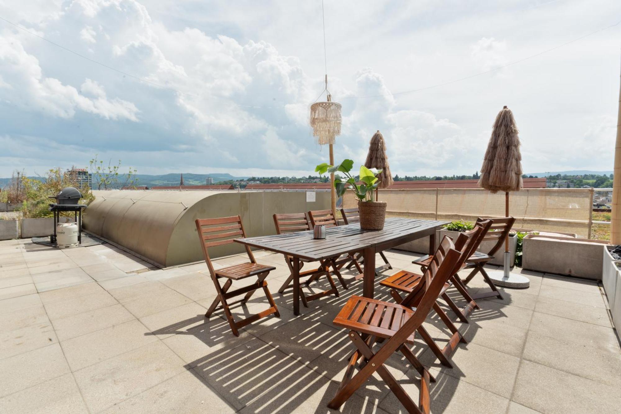 Penthouse Rooftop Loft, 190sq, Panorama View, 1min To Main Station- 5min To Apartment *