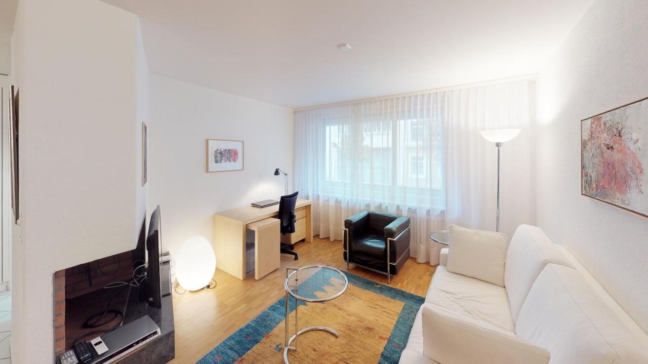 Unique Serviced Living @ Old Town Apartamento