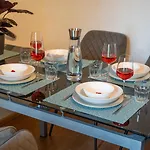Special Roger F Rabbit 2 Apartment, Roche Towers, 10-Star
