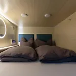 Mue Cubes - Capsule Hotel