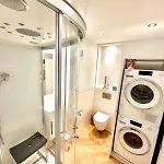 Modern 100M2, Treadmill Yoga Matts, 2 Balconies 5Min To Main Station - 10Min To City