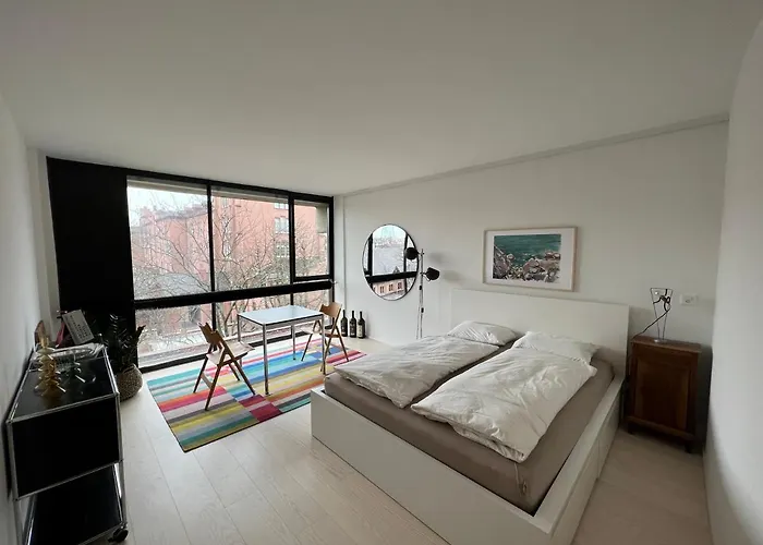 Komfortables Apartment Im Herzen Von Basel Mit Sicht Auf Den Rhein