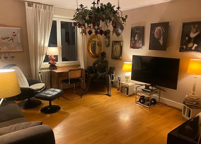 Jaro\'S Place