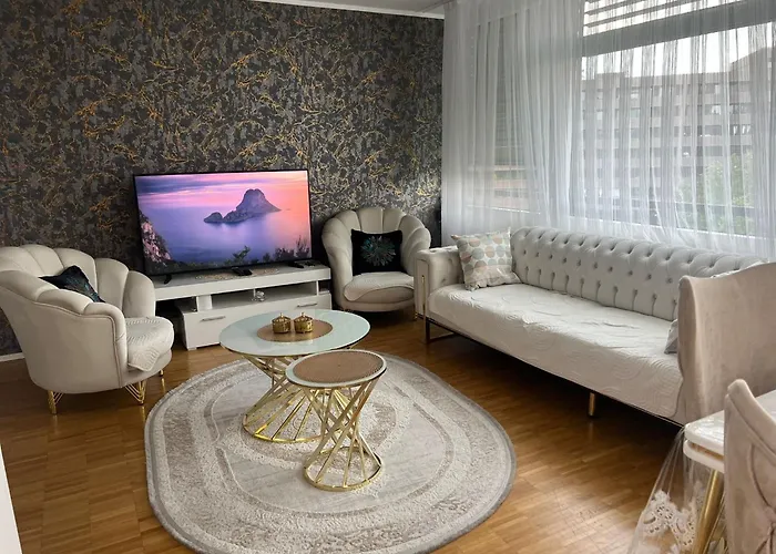 Elegante Wohnung In Basel, Direkt Am Messeplatz