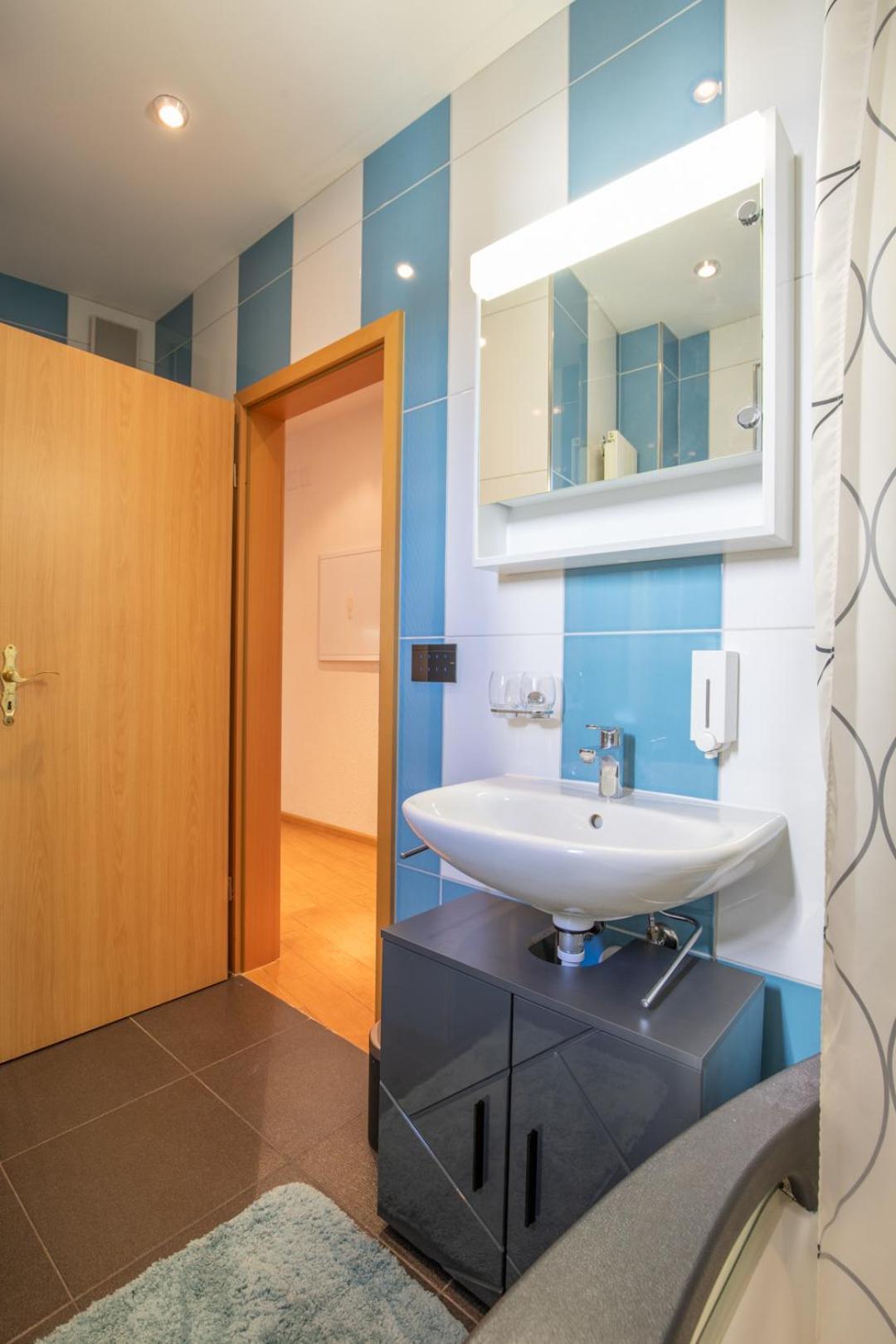 Special Roger F Rabbit 2 Apartment, Roche Towers, 10-star Apartment