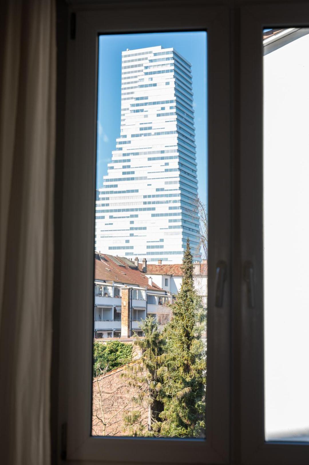 Special Roger F Rabbit 2 Apartment, Roche Towers, 10-star Basel
