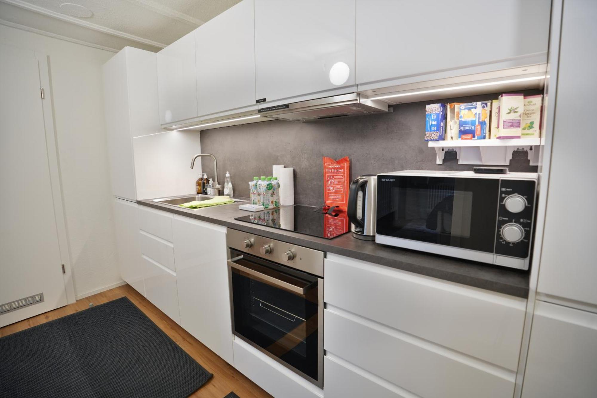 Apartment Cozy Center, 4 Bedroom- 120sq, 5min Walk To Main Station