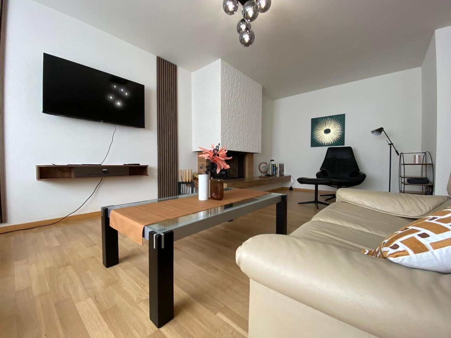 Arnold Daire Basel