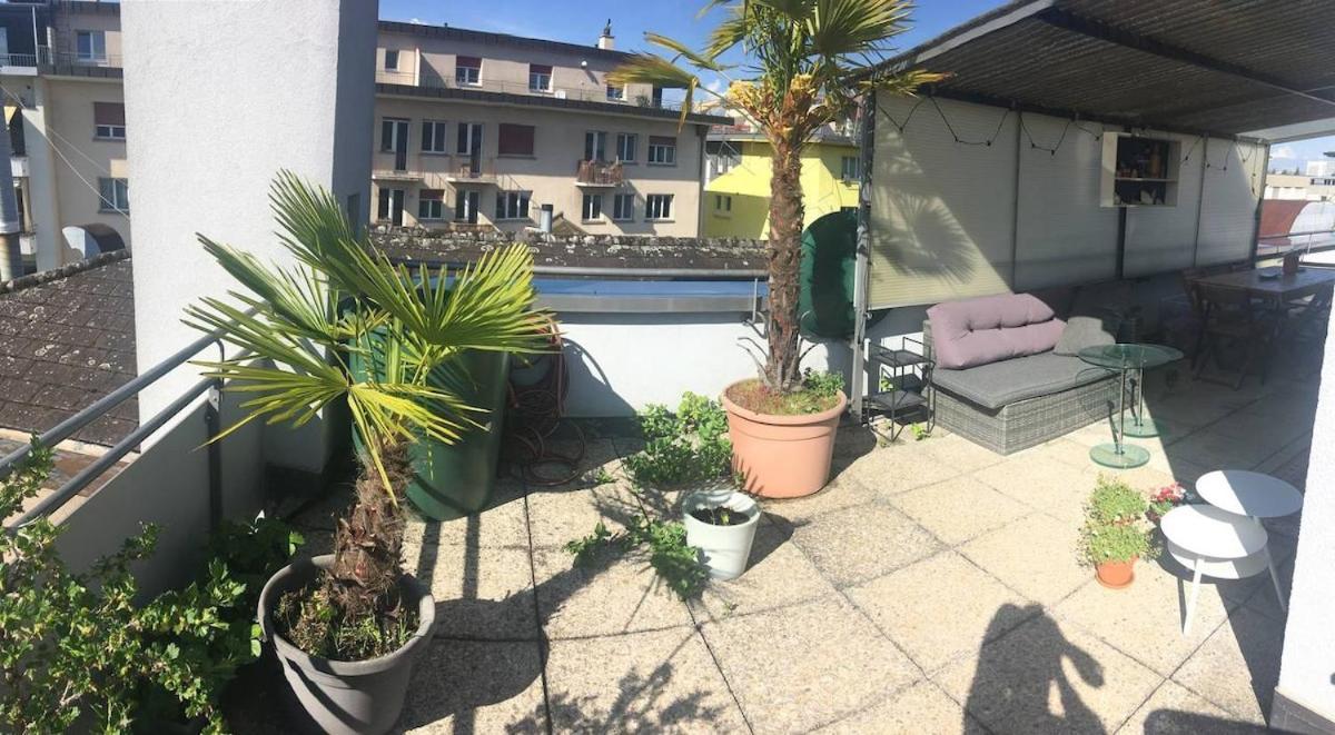 Apartamento Unique Little House On A Roof With A Huge Terrace Close To Exhibition Square Basileia