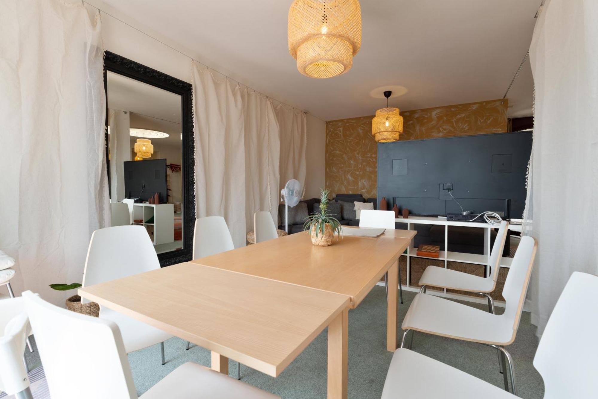 Penthouse Rooftop Loft, 190sq, Panorama View, 1min To Main Station- 5min To