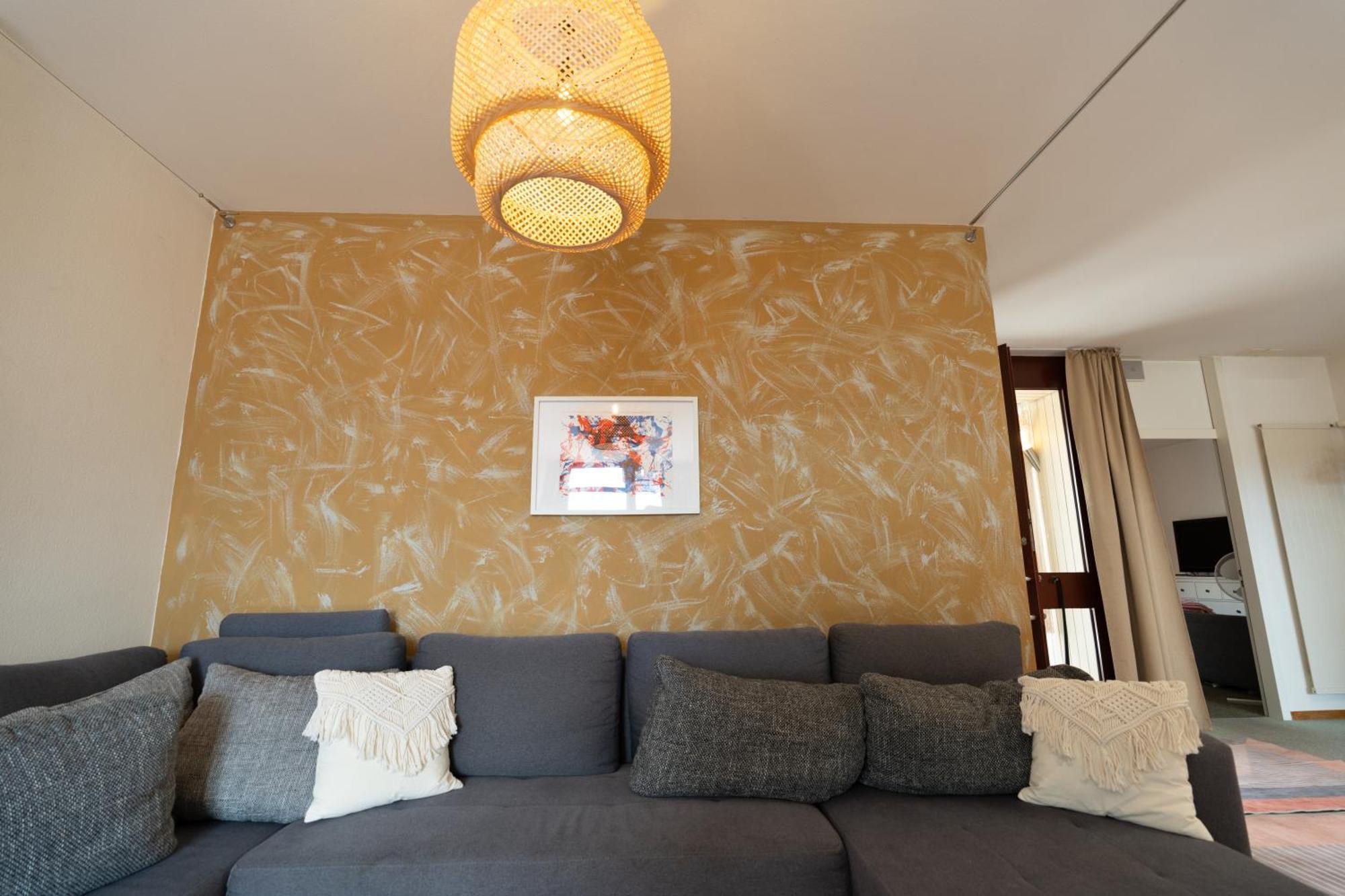 Penthouse Rooftop Loft, 190sq, Panorama View, 1min To Main Station- 5min To * Basileia