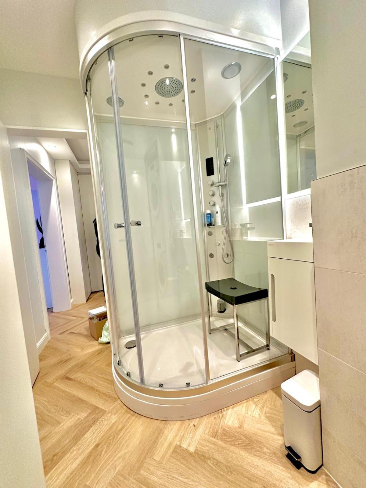 Modern 100m2, Treadmill Yoga Matts, 2 Balconies 5min To Main Station - 10min To Basel