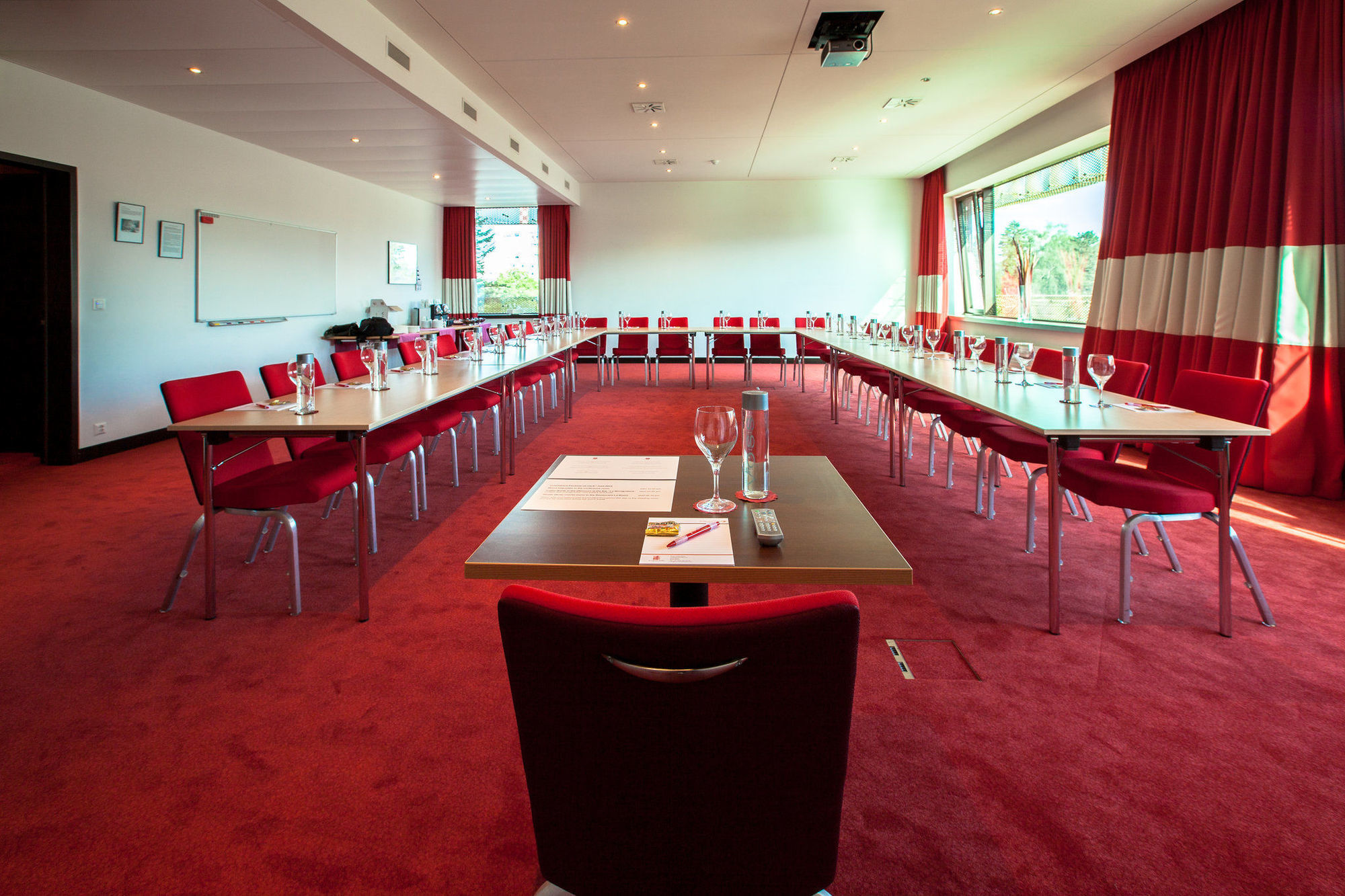 Hotel Airport - Convenient & Friendly Basel