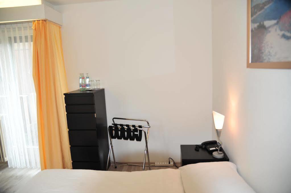 Budget Alexander 3*